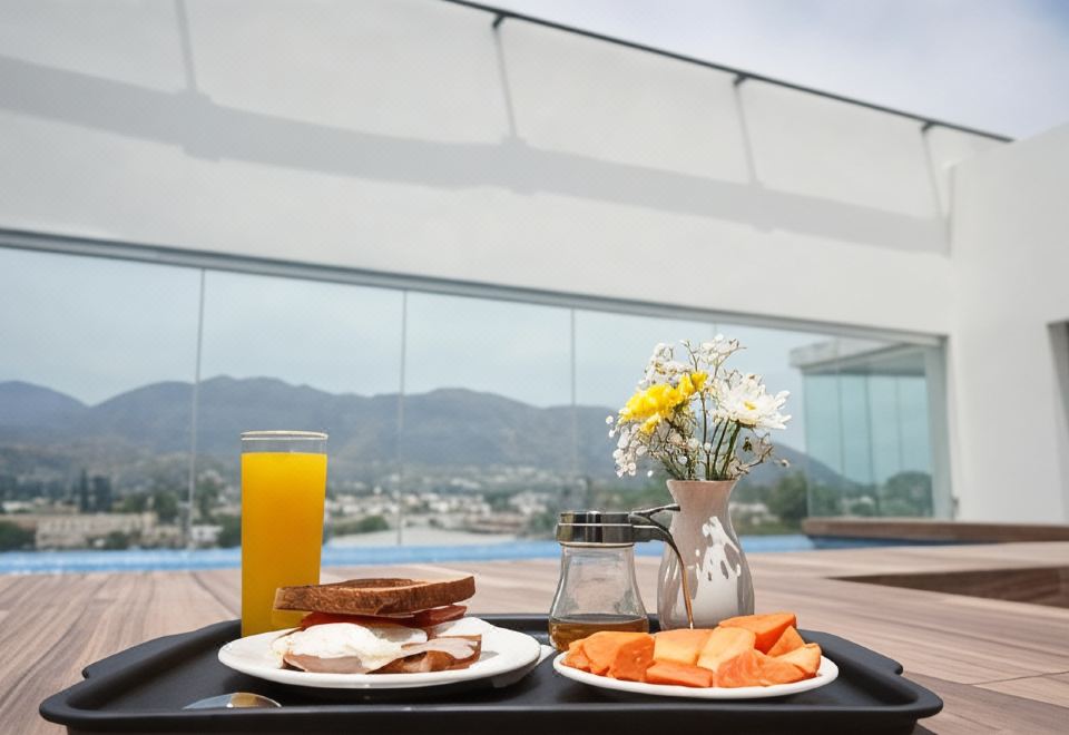 Hotel Vista Valle, Dining, Cuisine