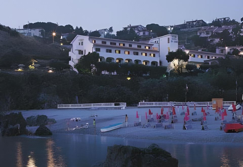 Hotel Grand Hotel De Rose, Exterior, Hotel Exterior