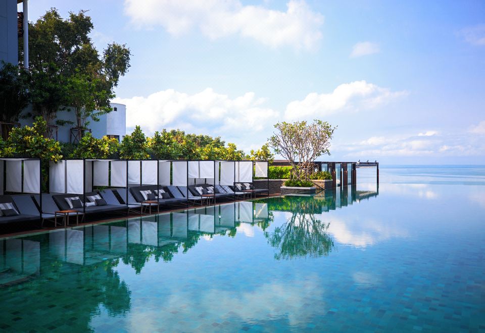 Hotel Renaissance Pattaya Resort & Spa, Exterior, Garden