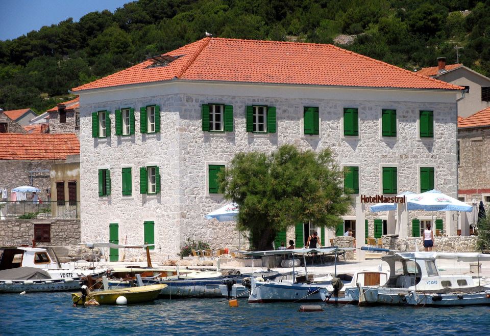 Hotel Maestral, Exterior, Hotel Exterior