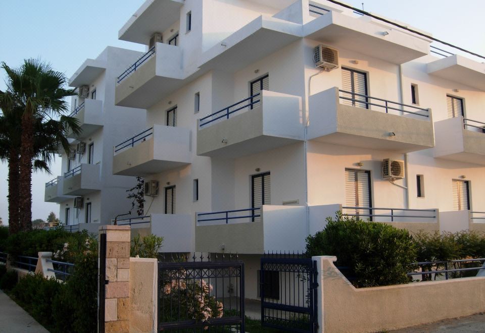 Hotel Philippos Studios & Apartments, Exterior, Hotel Exterior
