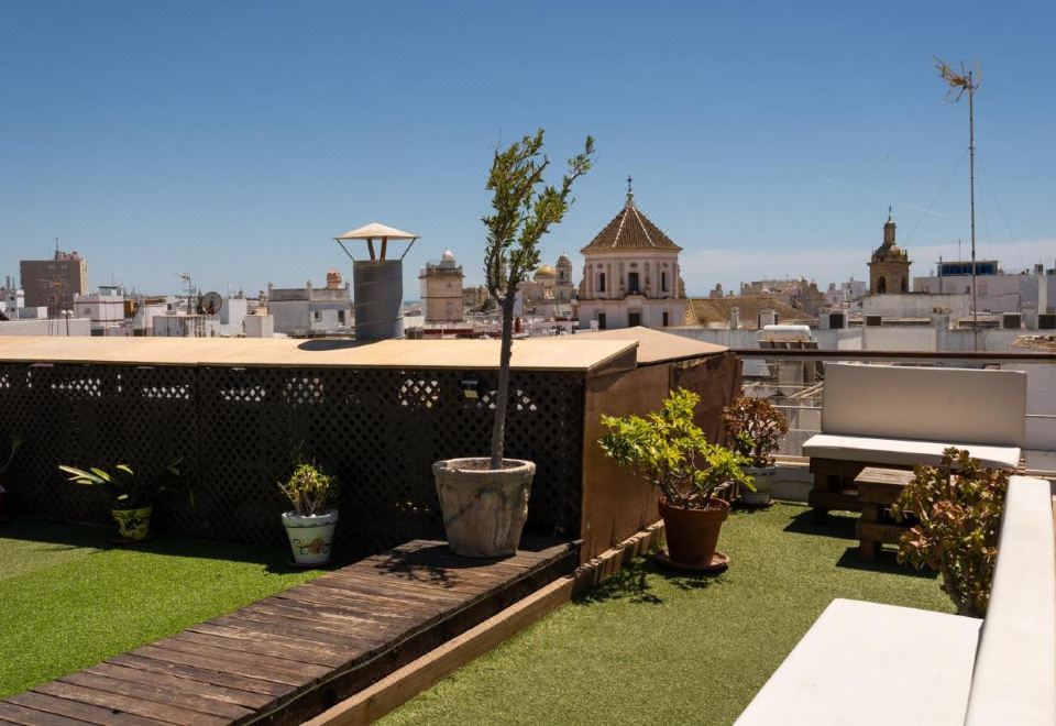 Hotel Alquimia Cadiz, Exterior, Garden