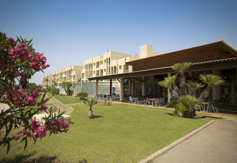 Hotel The Navigator - Palm Oasis Alvor, Exterior, Garden