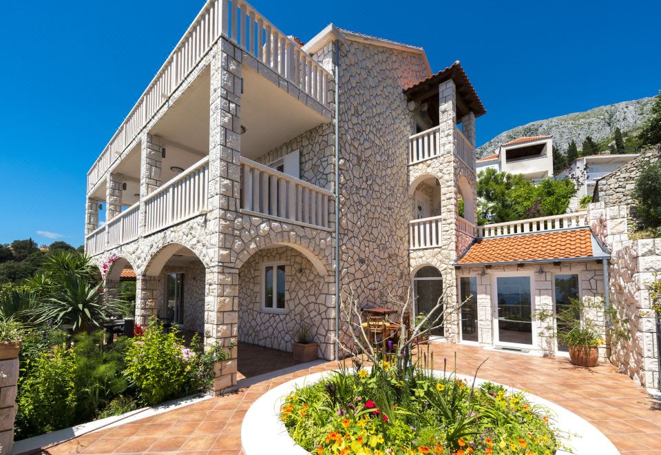 Hotel Mediterranean Villa with Astonishing View over the Adriatic Sea and Private Pool, Exterior, Hotel Exterior