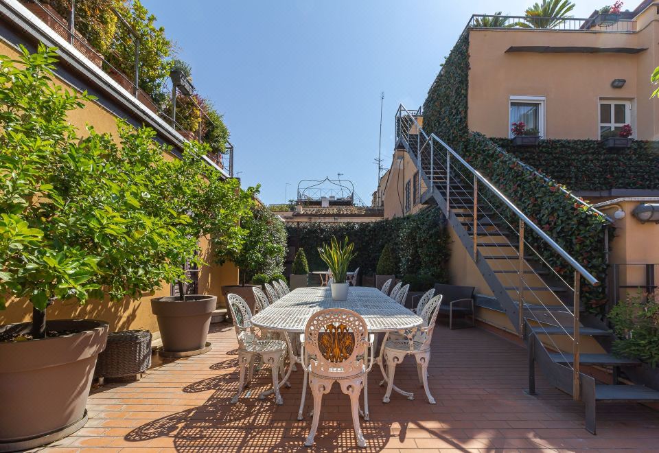 Hotel Harry's Bar Trevi Hotel & Restaurant, Exterior, Garden