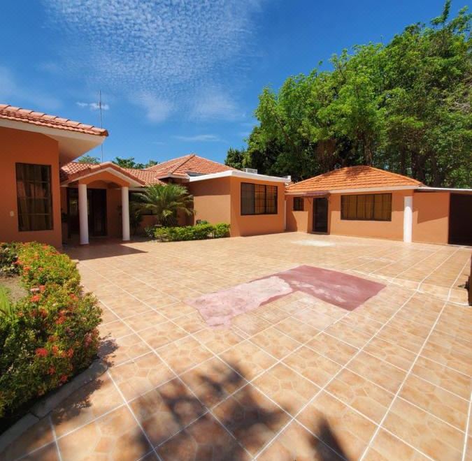 Hotel Villas Vargas, Exterior, Garden