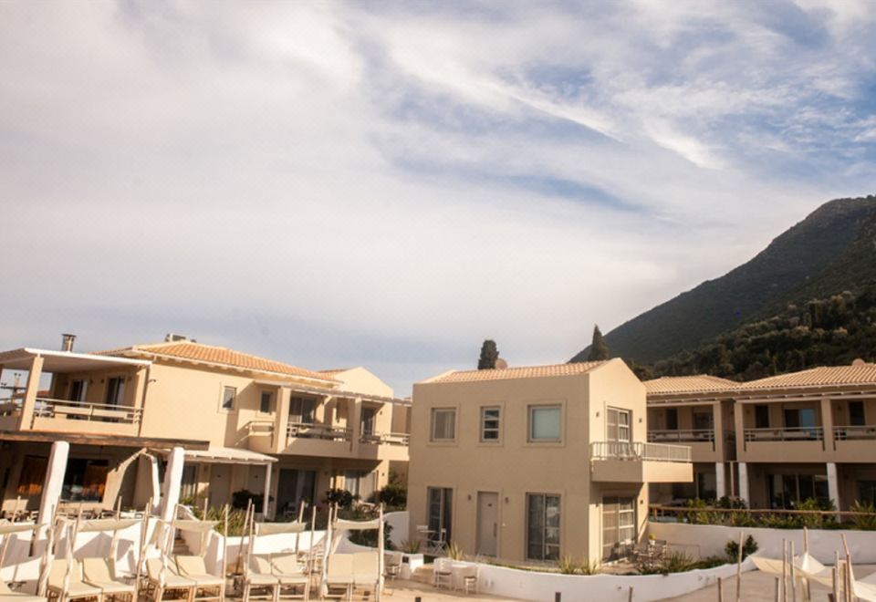 Hotel Crystal Waters, Exterior, Hotel Exterior