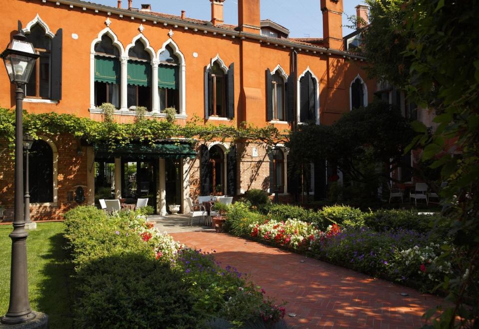 Hotel Pensione Accademia - Villa Maravege, Exterior, Garden