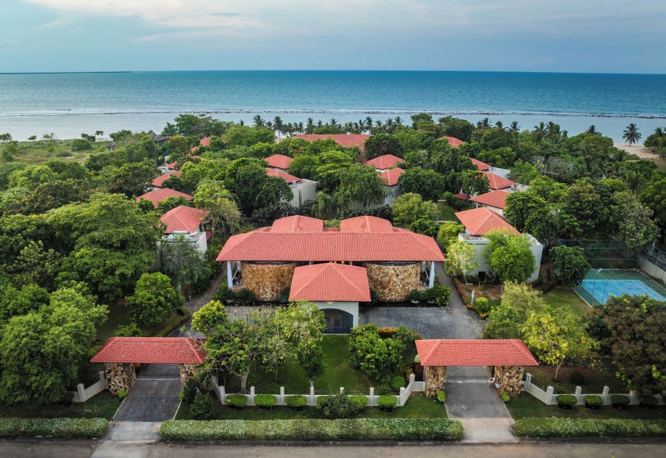 Hotel Sun Siyam Pasikudah, Exterior, Hotel Exterior