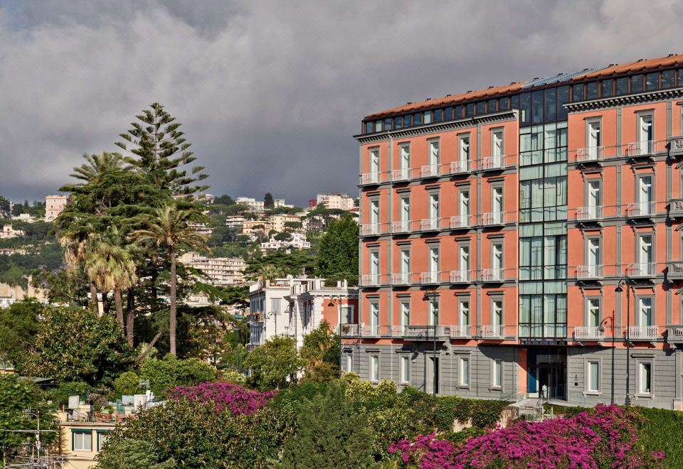 Hotel De Bonart Naples, Curio Collection by Hilton, Exterior, Hotel Exterior