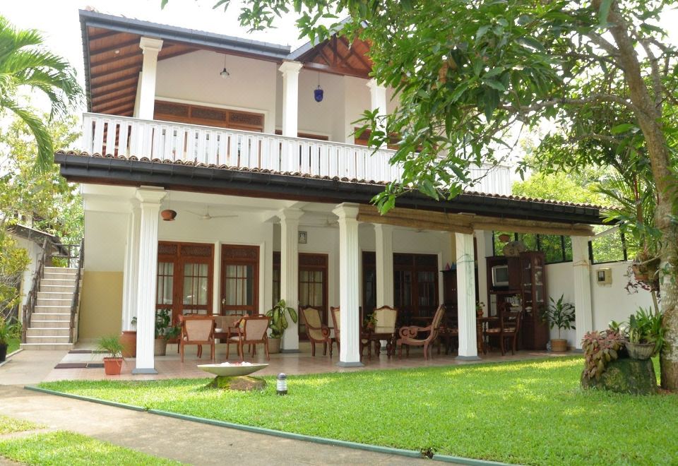 Hotel Villa Surf in Hikkaduwa, Exterior, Garden