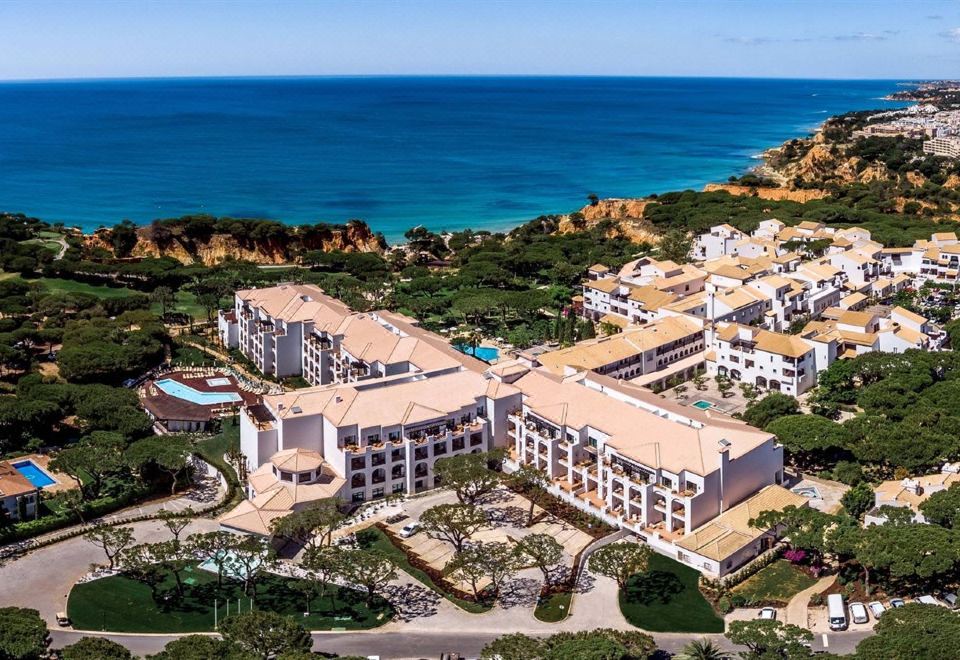 Hotel Pine Cliffs Village, Exterior, Hotel Exterior