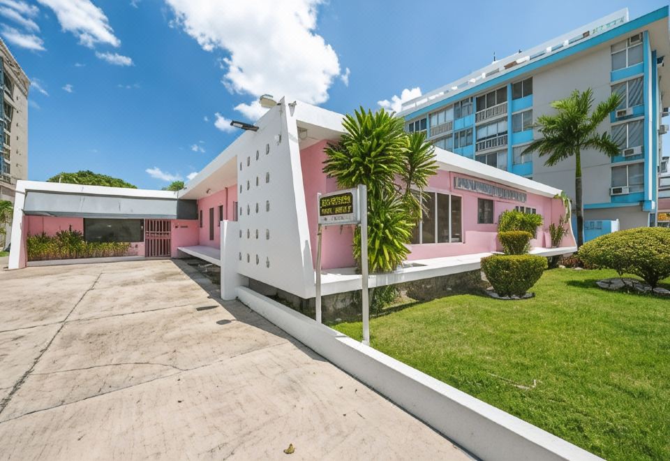 Hotel Borinquen Beach Inn, Exterior, Hotel Exterior