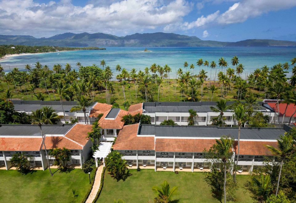 Hotel Wyndham Alltra Samana All Inclusive Resort, Exterior, Hotel Exterior