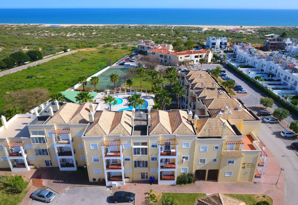 Hotel Praia da Lota Resort – Beachfront Apartments, Exterior, Hotel Exterior