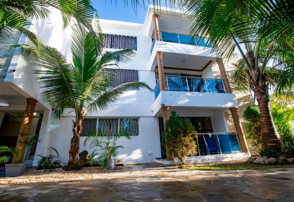 Hotel Stylish 2R-2B Apt Near the Beach and Main Street, Exterior, Hotel Exterior