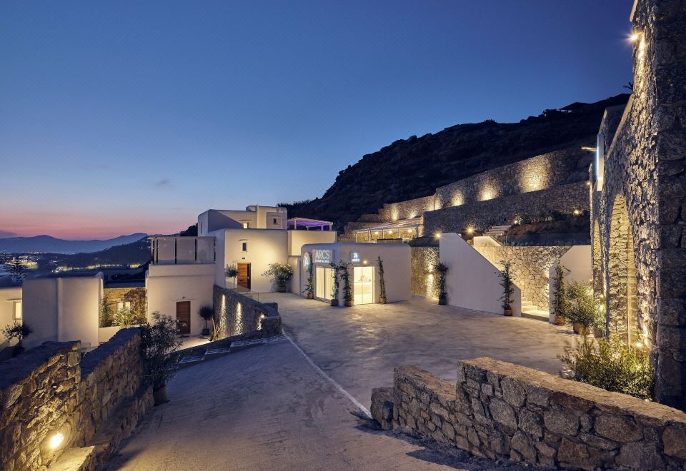 Hotel Arcs Suites & Residences, Exterior, Hotel Exterior