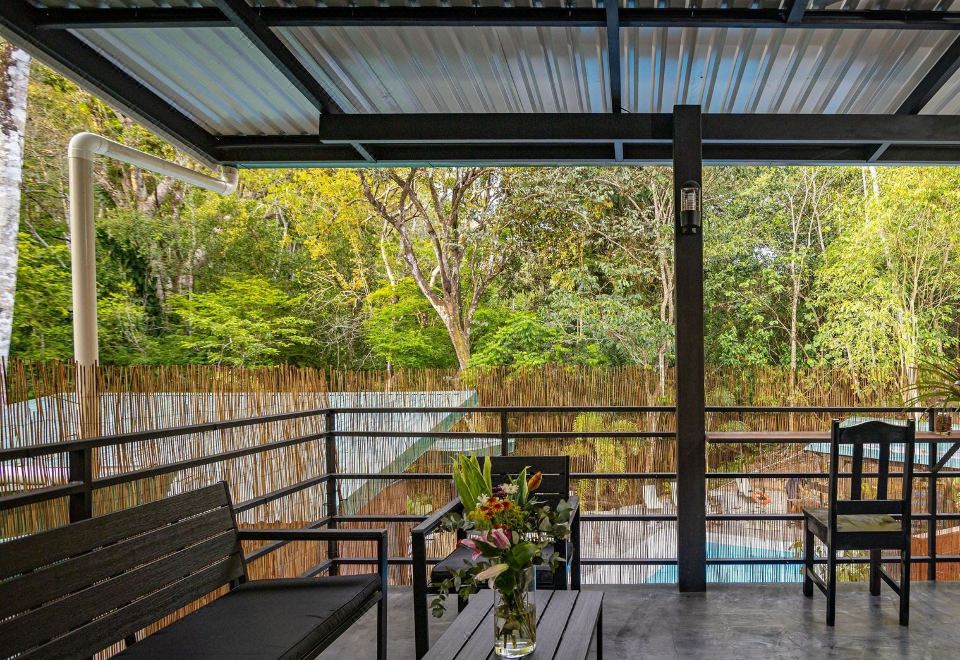 Hotel Riverside Bungalows, Exterior, Garden