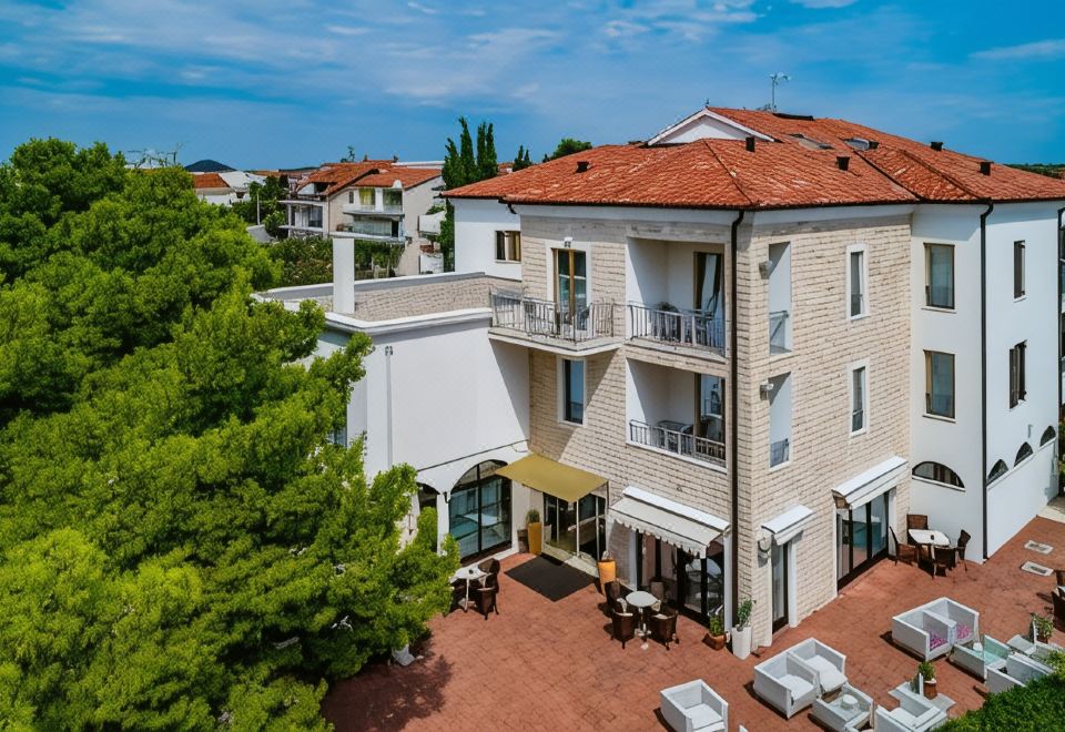 Hotel Nikola, Exterior, Hotel Exterior