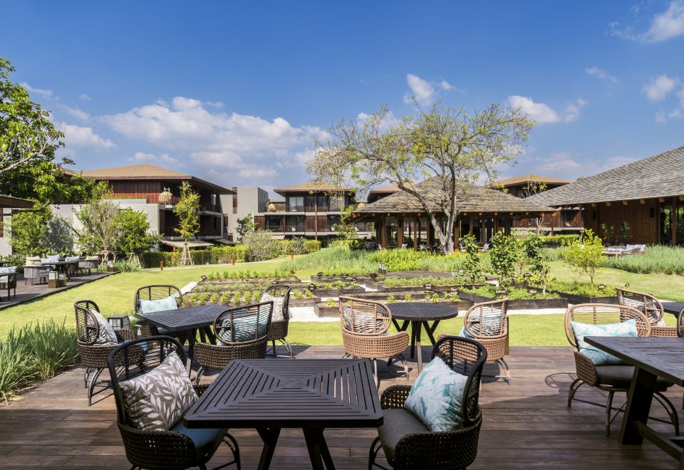 Hotel Andaz Pattaya Jomtien Beach, by Hyatt, Exterior, Garden
