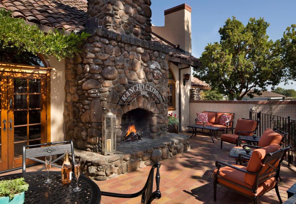 Hotel Rancho Caymus Inn, Exterior, Garden