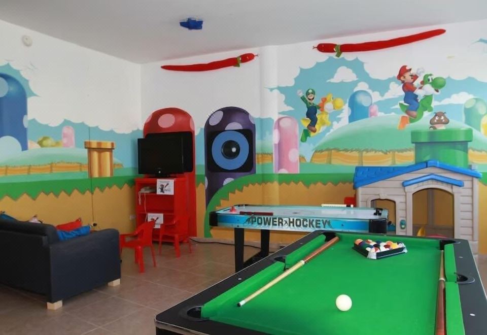 Hotel Royal Suites All-Inclusive Mandatory, Leisure & Recreation, Billiards room