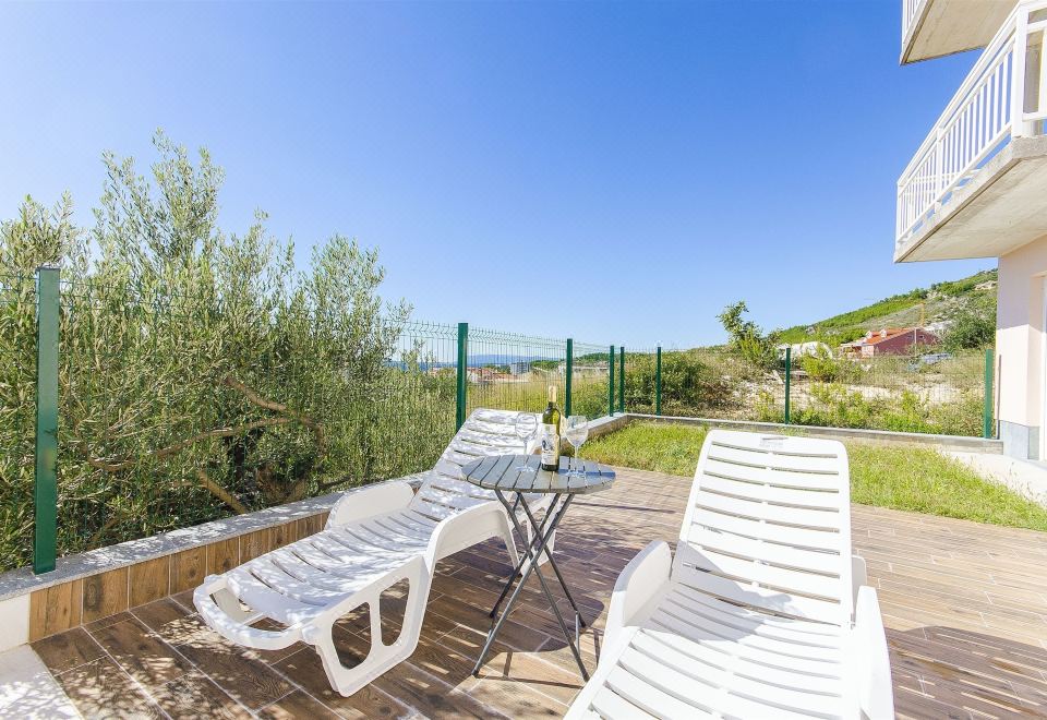Hotel Apartments Seaview, Exterior, Garden