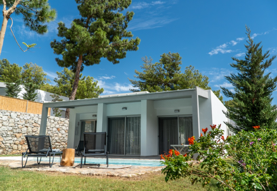 Hotel Z-Villas Beach Hotel, Exterior, Garden