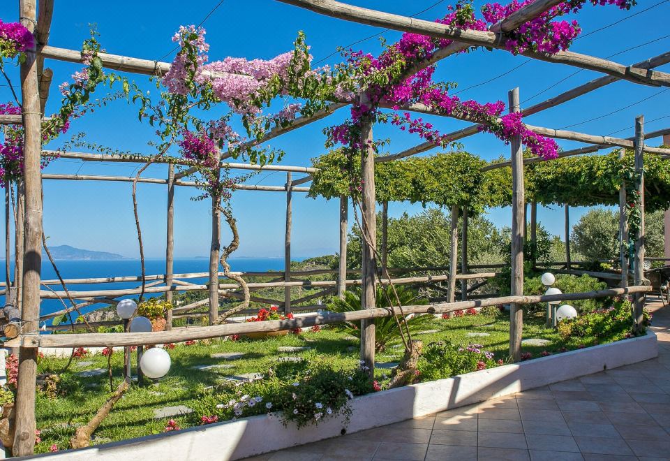 Hotel Il Girasole, Exterior, Garden
