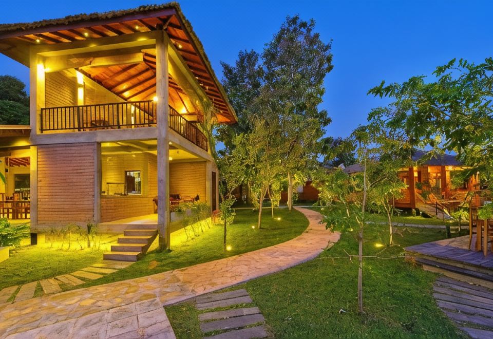 Hotel Karunakarala Ayurveda Resort, Exterior, Garden