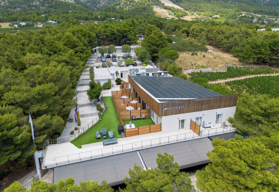 Hotel Zlatni Rat Beach Resort, Exterior, Hotel Exterior