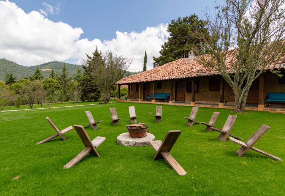 Hotel Uvence Arte + Hotel, Exterior, Garden