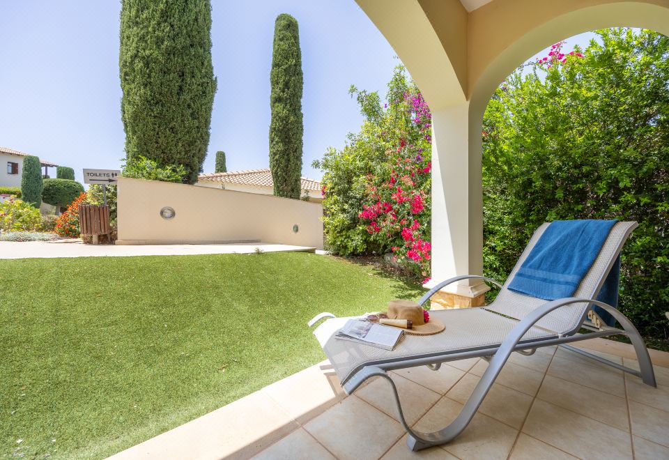 Hotel DA02 Adjacent to Aphrodite Hills – Pool View, Exterior, Garden