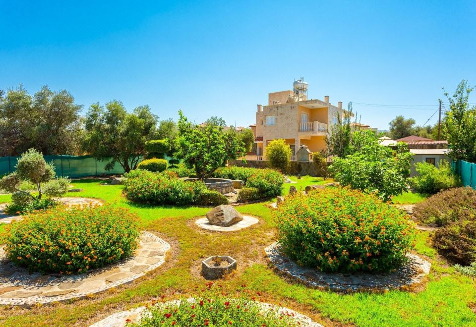 Hotel Villa Prodromi Large Private Pool A C Wifi - 1977, Exterior, Garden