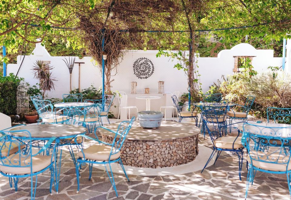 Hotel Nathalie, Exterior, Garden