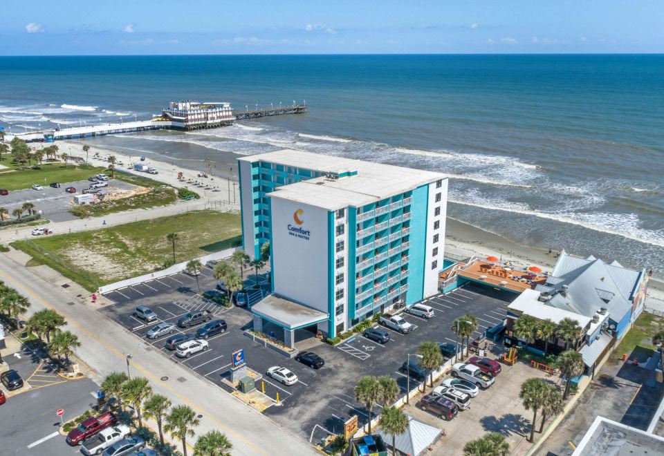 Hotel Comfort Inn & Suites Daytona Beach Oceanfront, Exterior, Hotel Exterior