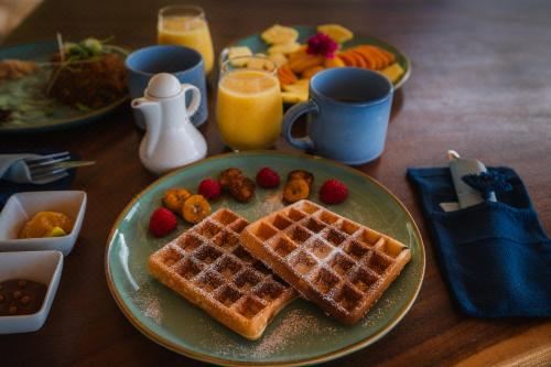 Hotel Lodge Las Estrellas de Samara, Dining, Cuisine