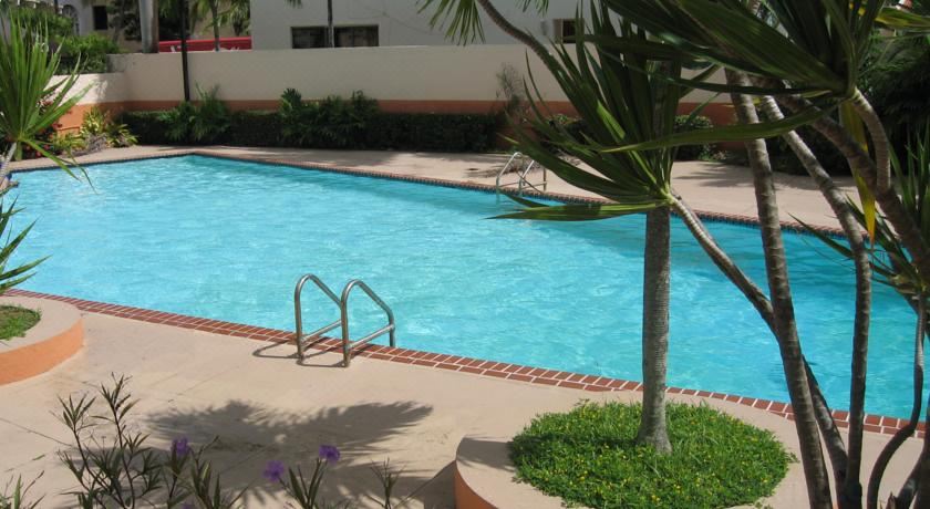 Hotel St. Tropez, Leisure & Recreation, Outdoor Swimming Pool