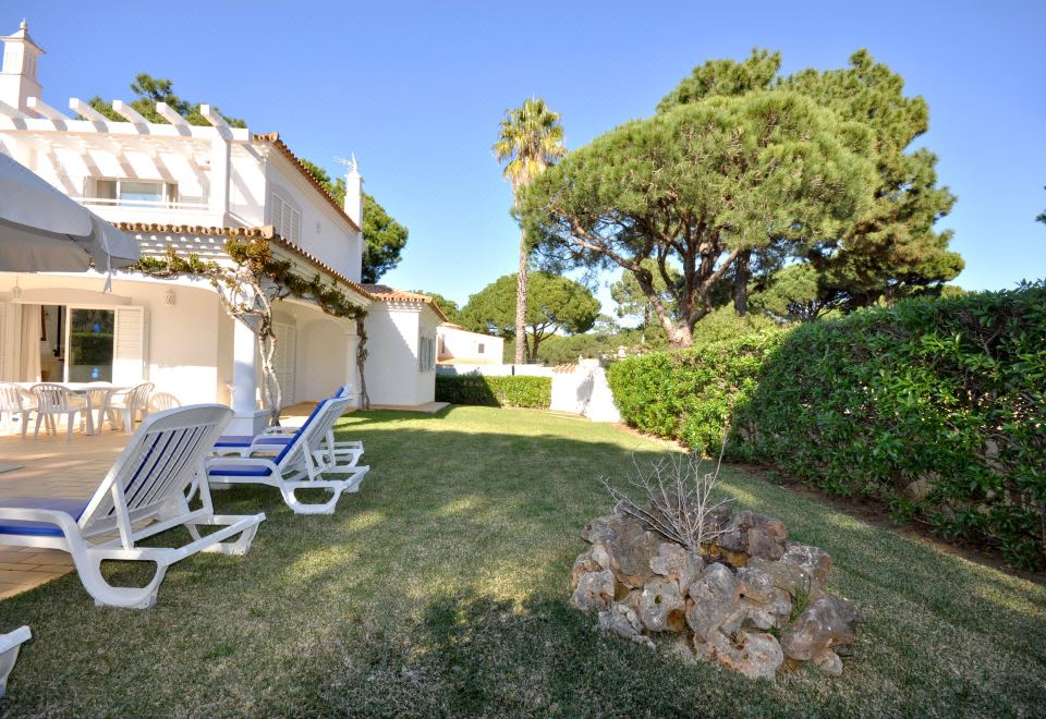 Hotel Charming Villa, Private Pool, Walking Distance to Centre, Free AC & Wifi, Exterior, Garden
